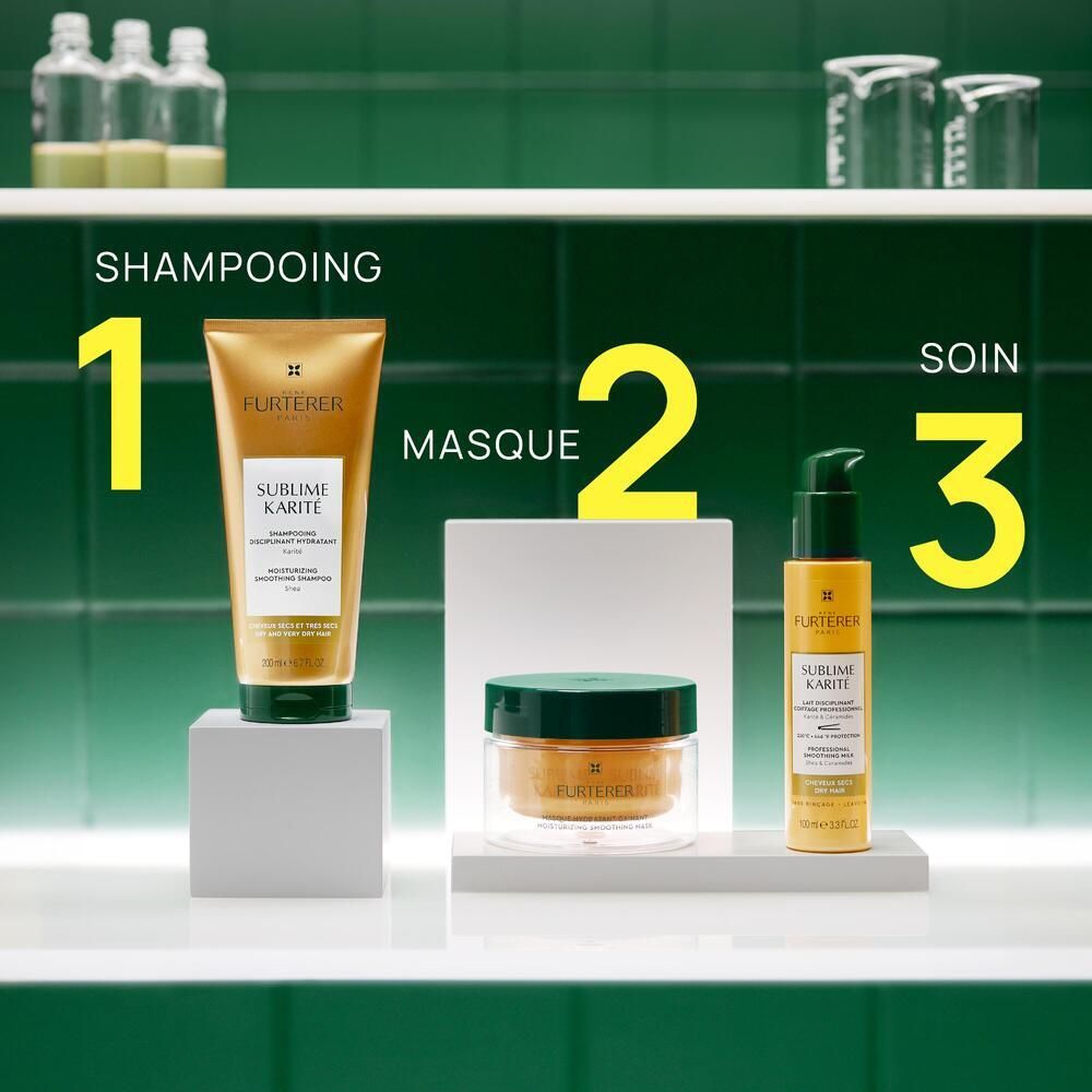Drei Produkte auf Podesten. Shampoo, Maske und Serum. Grün-goldene Verpackung. FURTERER SUBLIME KARITE.