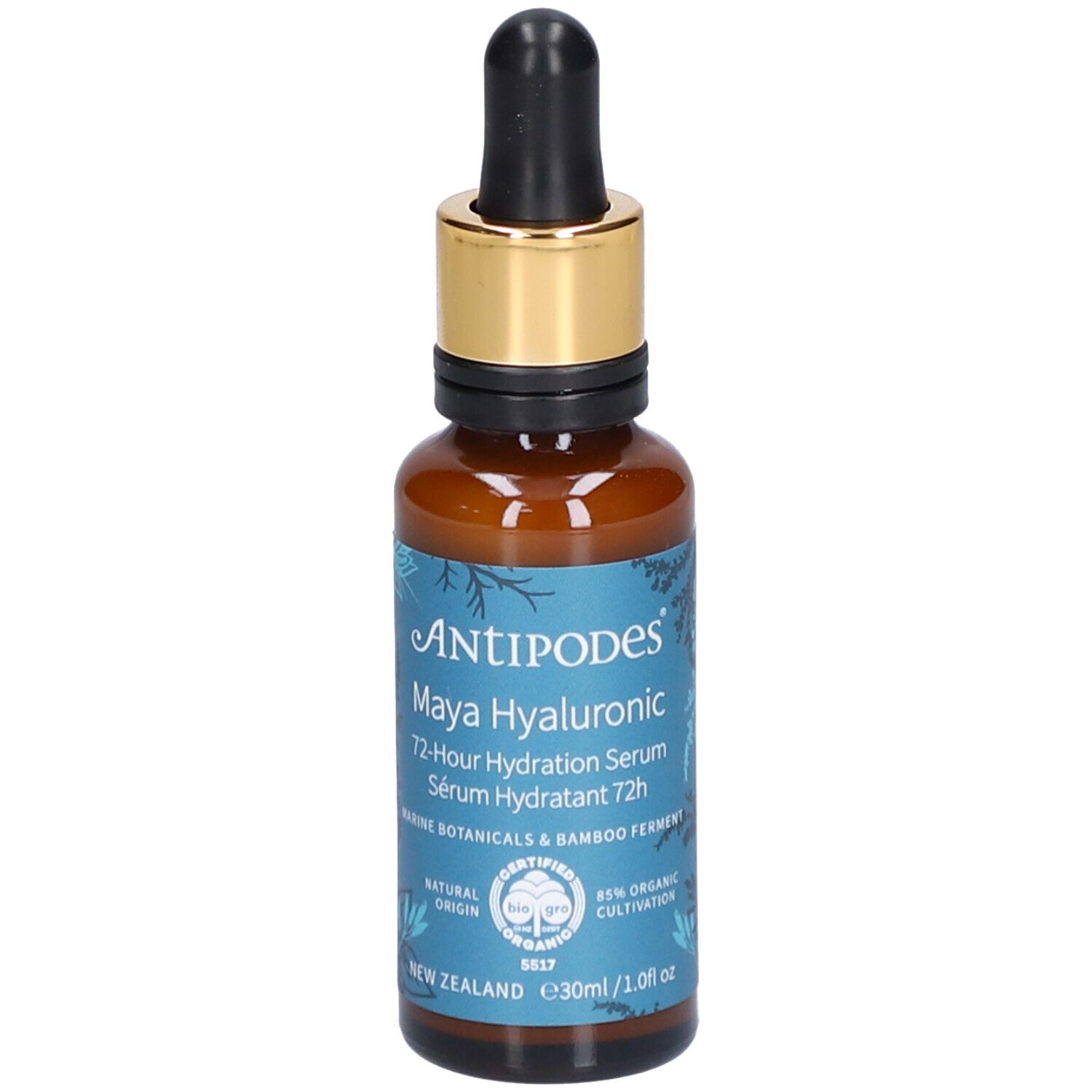 Flacon en verre brun avec bouchon doré et pipette. Inscription: ANTIPODES Maya Hyaluronic Sérum Hydratant 72h.