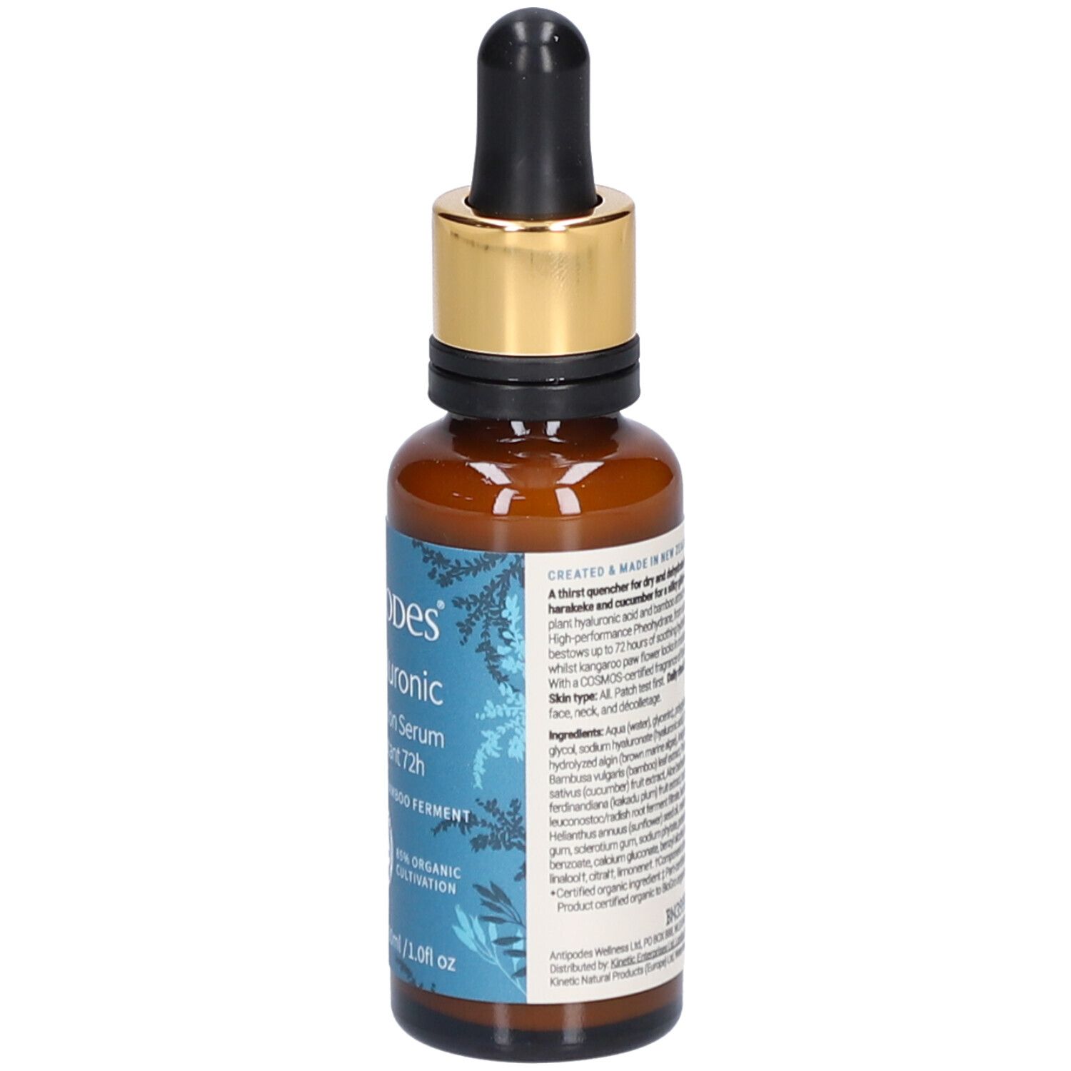 Flacon en verre brun avec bouchon doré et pipette. Inscription: ANTIPODES Maya Hyaluronic Sérum Hydratant 72h. Texte sur le côté.
