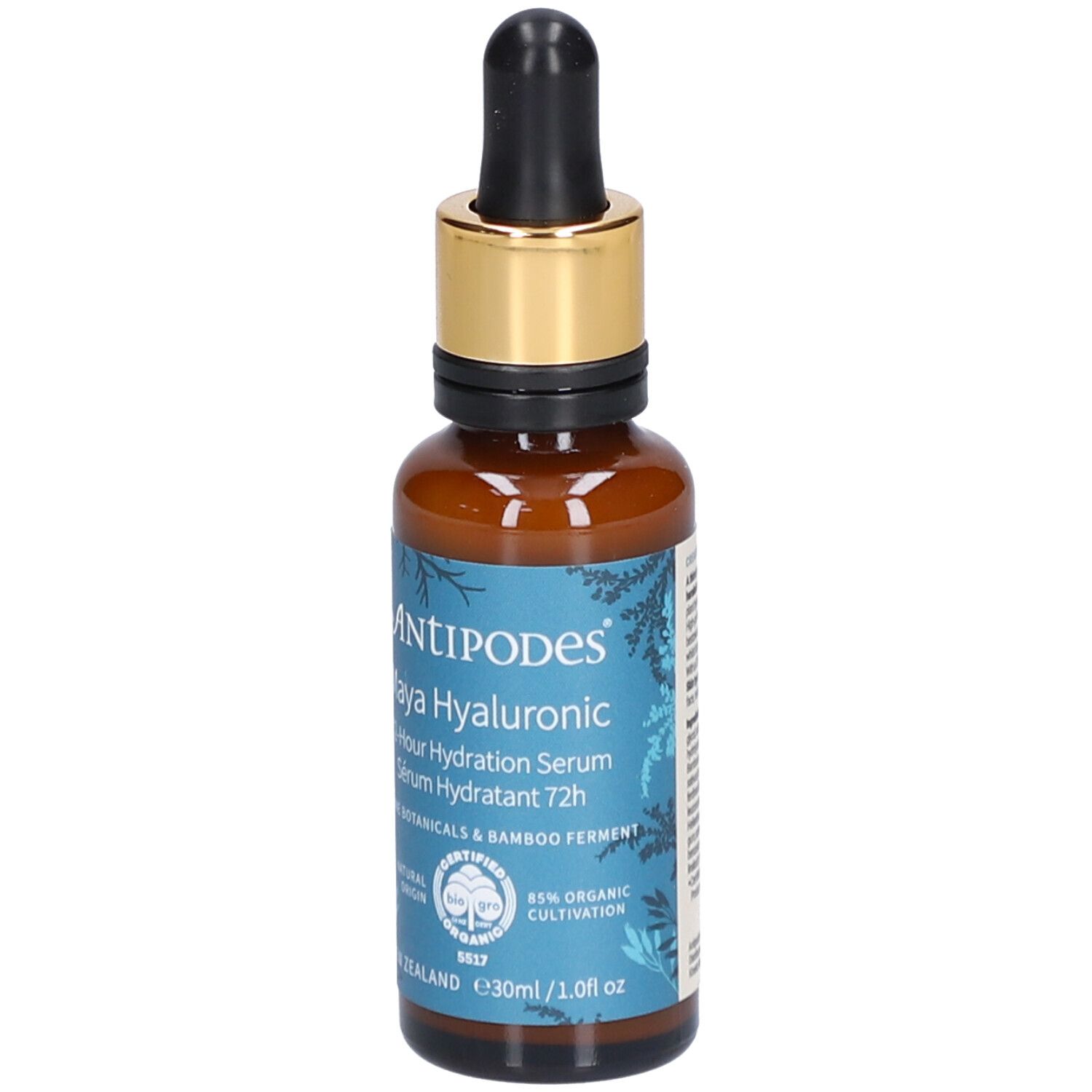 Flacon en verre brun avec bouchon doré et pipette. Inscription: ANTIPODES Maya Hyaluronic Sérum Hydratant 72h.