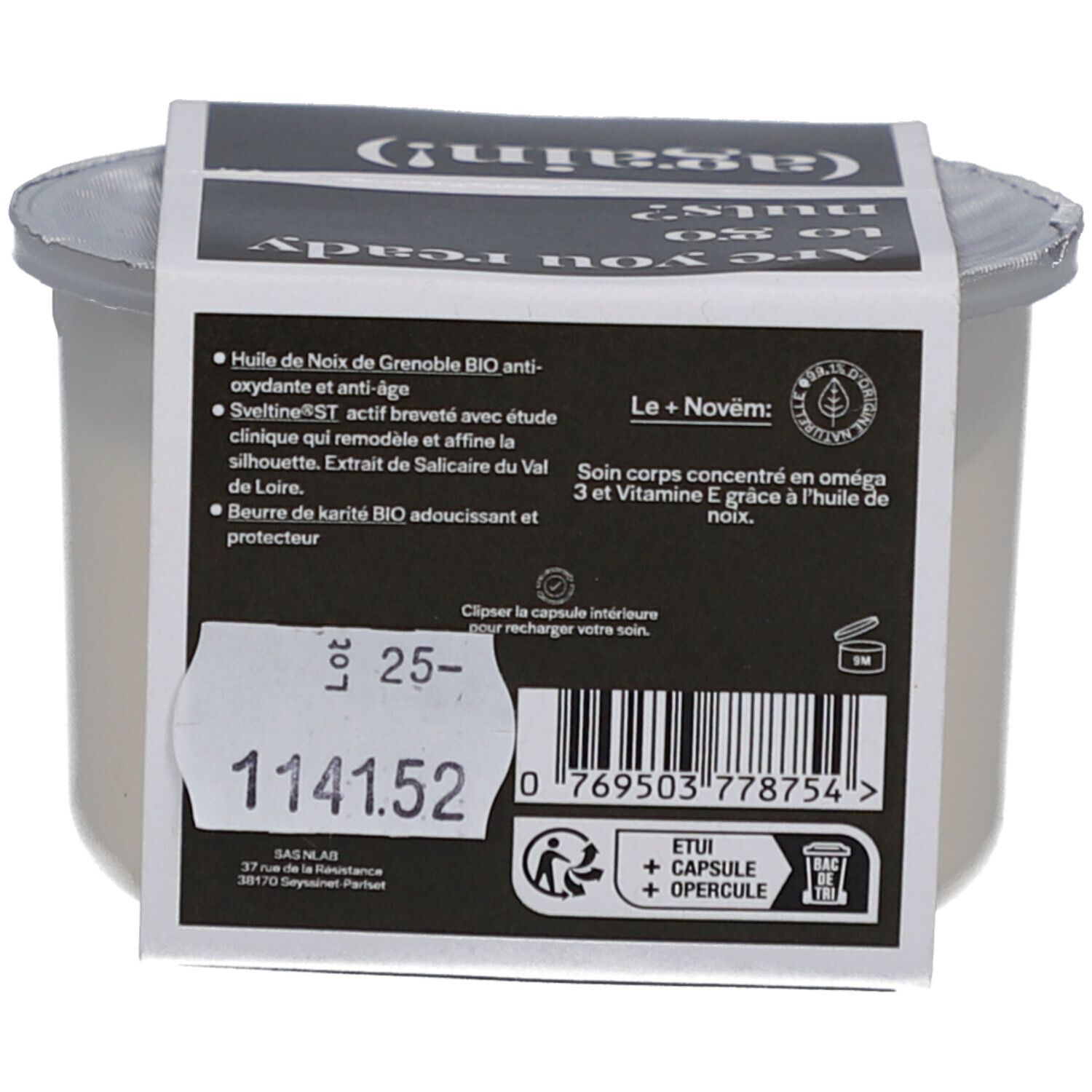 Behälter mit Creme und Aufkleber. Aufkleber mit Text und Barcode. Text: novëm, Le + Novëm, Huile de Noix de Grenoble BIO.