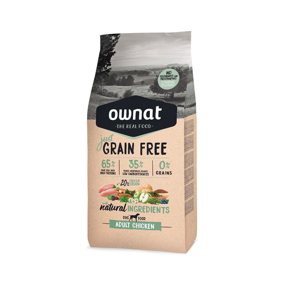 Hundefutterbeutel mit Aufschrift "Ownat Grain Free Adult Chicken". Enthält 65% tierisches Eiweiß, 35% Gemüse und 0% Getreide.