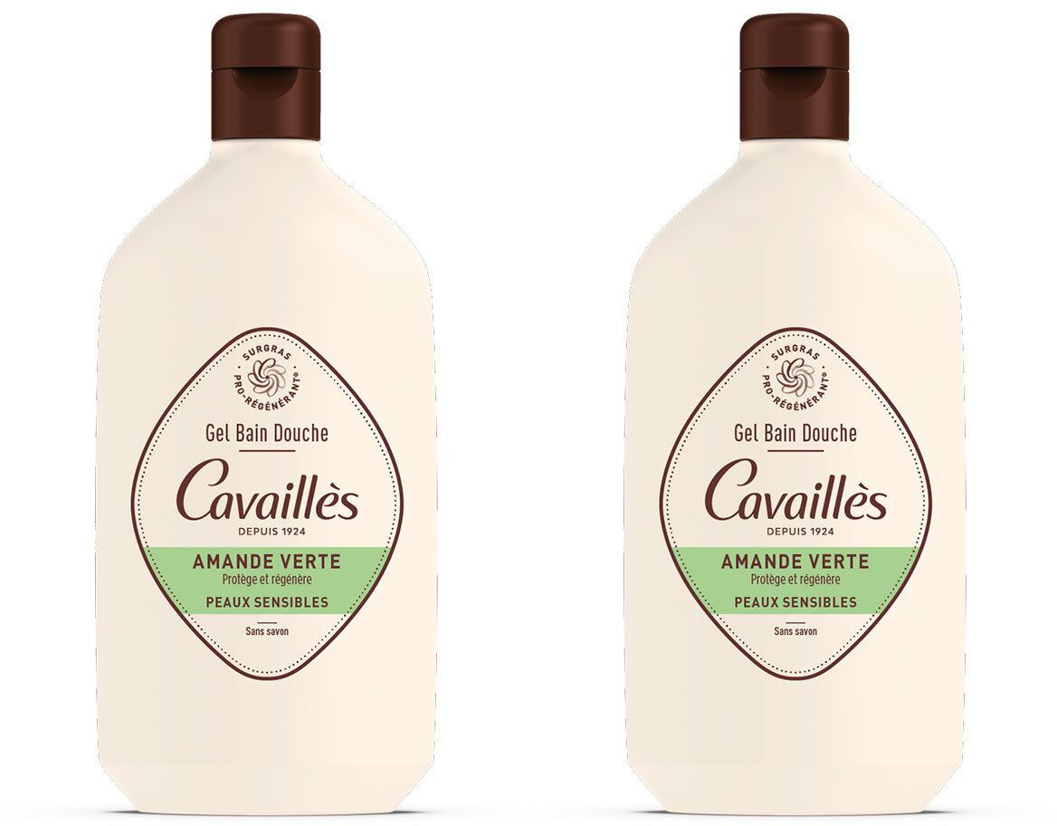 Zwei Flaschen Rogé Cavaillès Gel Bain Douche Amande Verte. Weiße Flaschen mit braunem Deckel und Etikett mit Produktinformationen.
