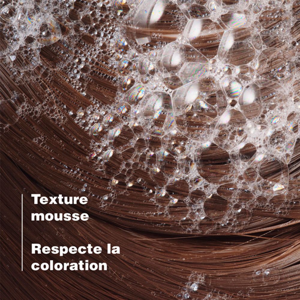Cheveux avec mousse. Texte : Texture mousse, Respecte la coloration.