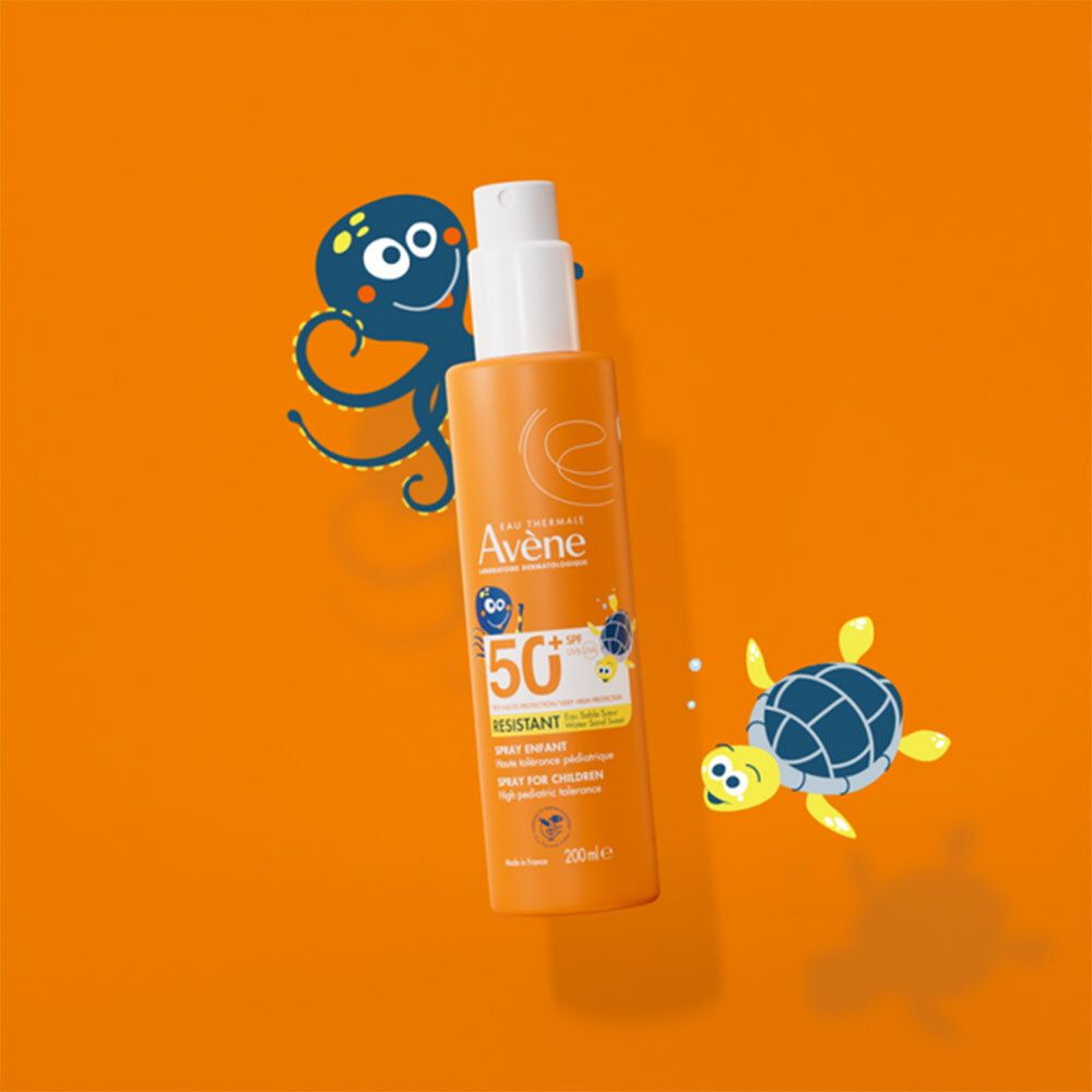 Flacon spray orange avec tête blanche, entouré d'illustrations de créatures marines.