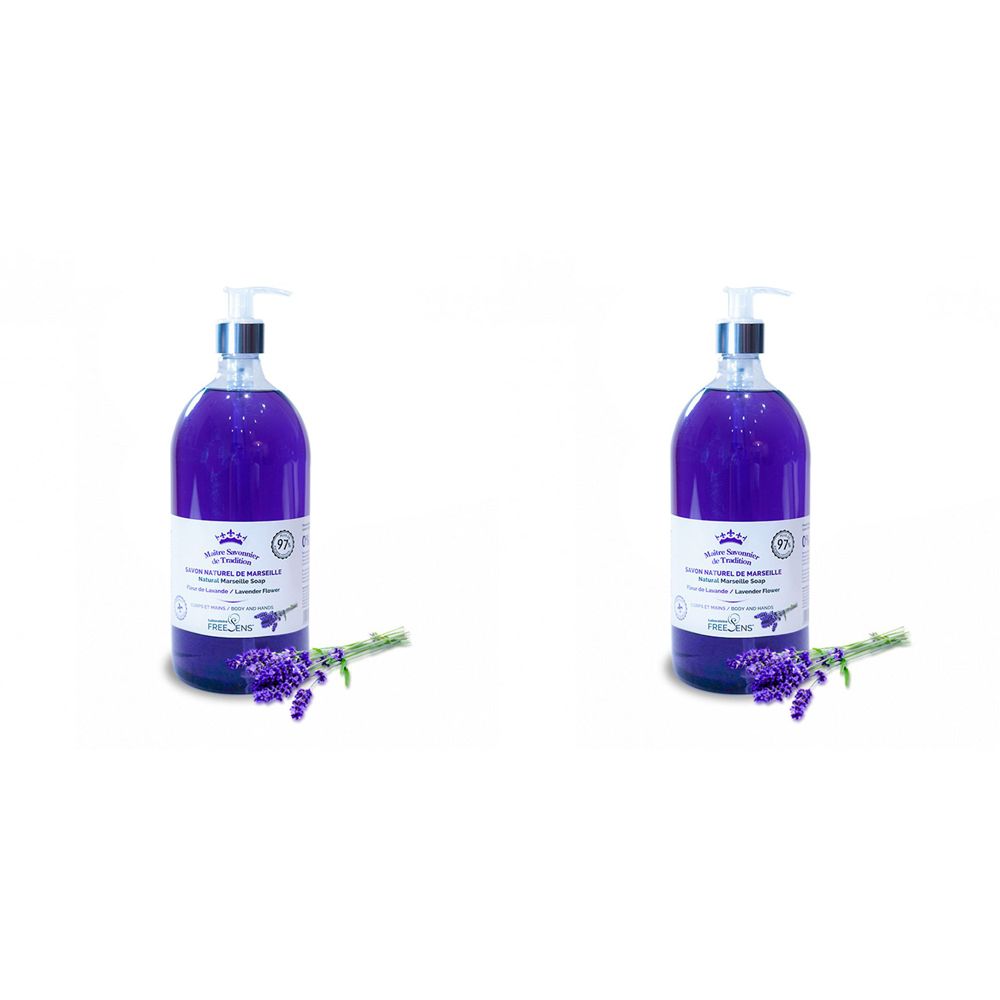 Deux flacons de liquide violet avec pompe. Étiquette sur chaque flacon. Fleurs de lavande à côté.