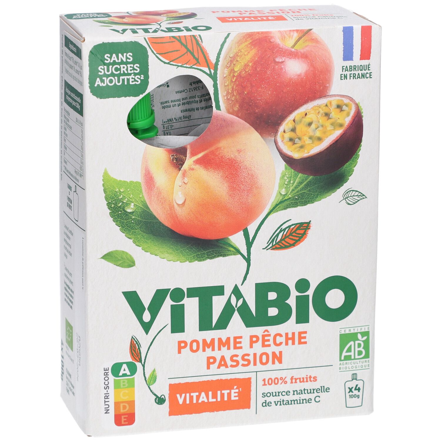 Verpackung mit Apfel-, Pfirsich- und Passionsfrucht-Illustrationen. Text: VITABIO, Pomme Pêche Passion, Vitalité, ohne Zuckerzusatz, AB-Siegel.