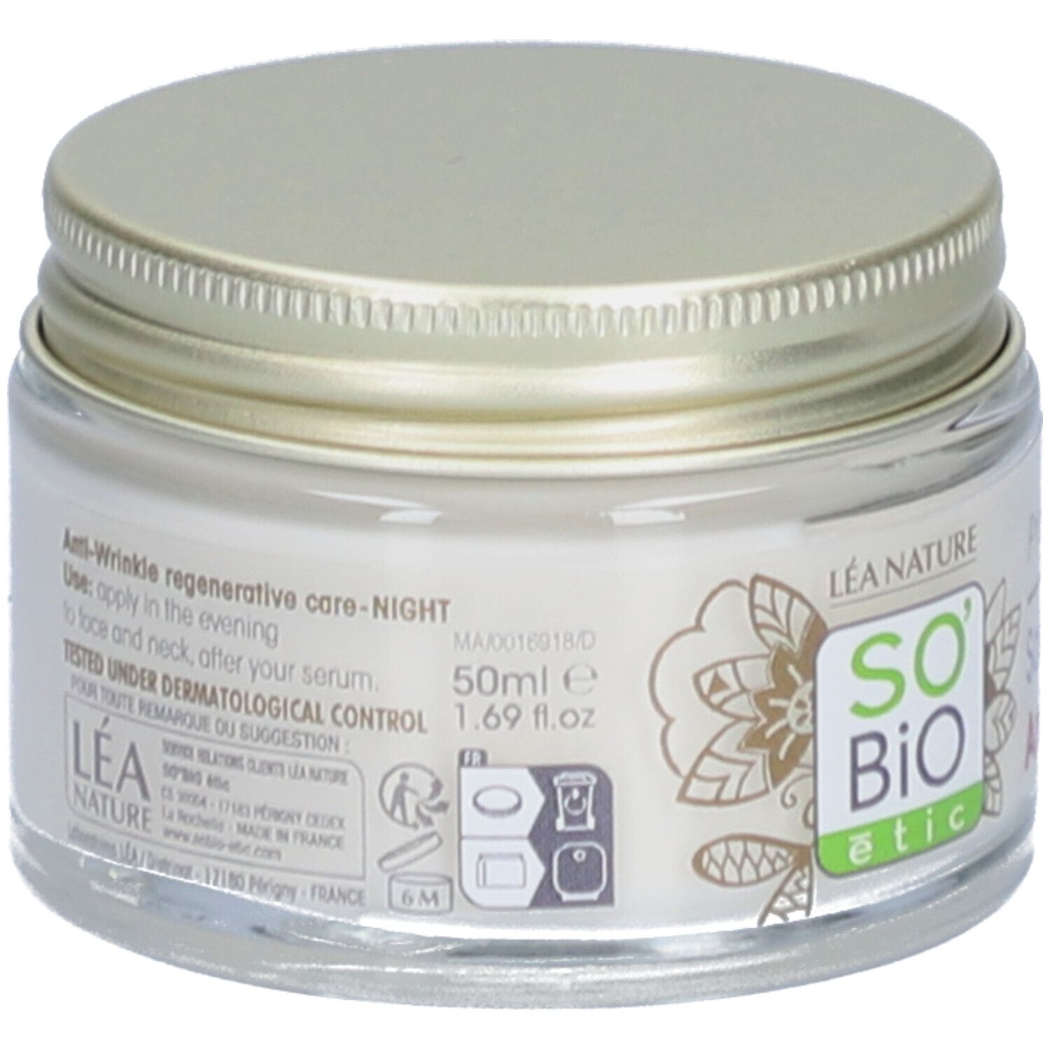 Pot de crème avec couvercle doré. Inscriptions: SO BIO etic, Léa Nature. Texte: Soin régénérant anti-rides nuit. 50ml.