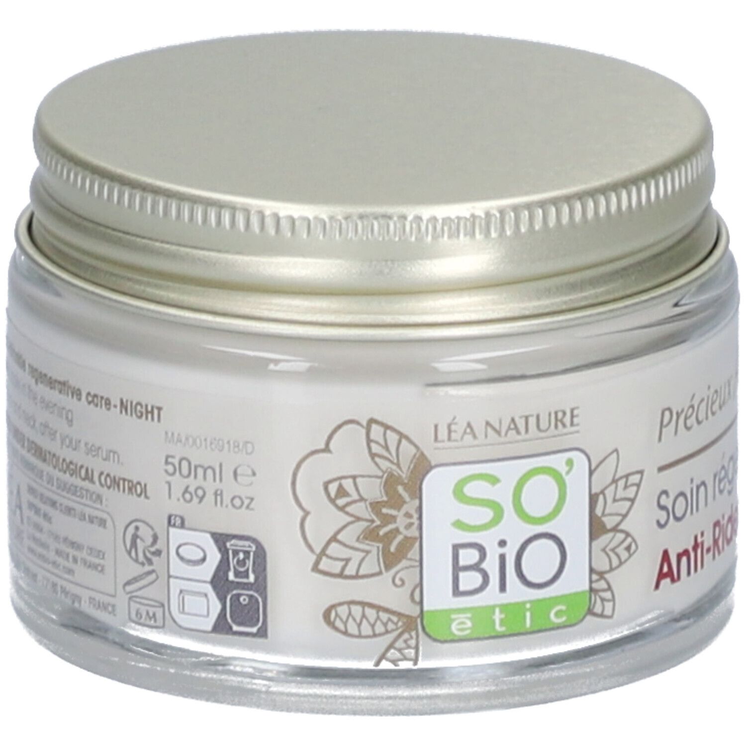Pot de crème avec couvercle doré. Inscriptions: SO BIO etic, Léa Nature. Texte: Soin anti-rides nuit. 50ml. Testé sous contrôle dermatologique.