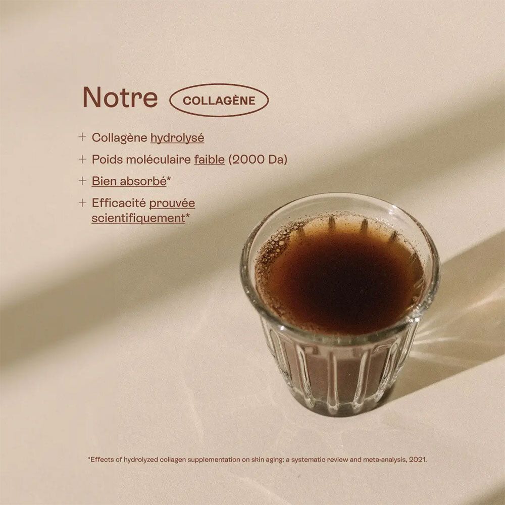 Glas mit brauner Flüssigkeit. Text: Unser Kollagen. Hydrolysiertes Kollagen, geringes Molekulargewicht, gut absorbiert.