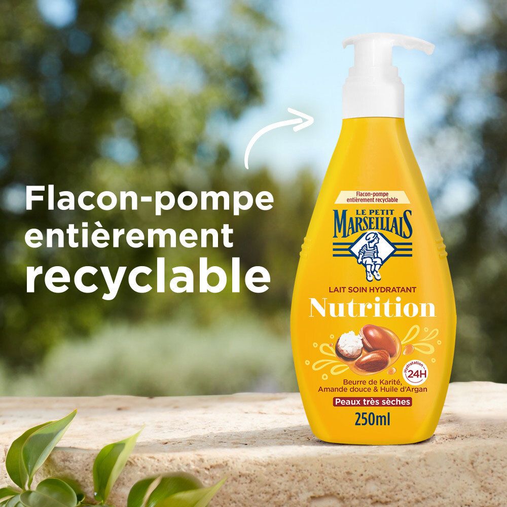 Flacon pompe jaune Le Petit Marseillais Lait Soin Nutrition, flacon-pompe entièrement recyclable.
