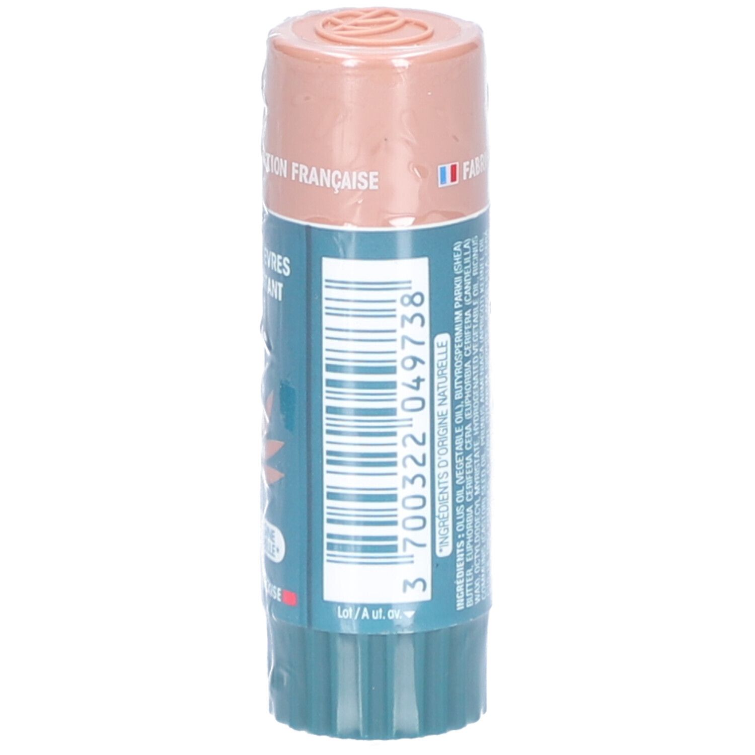 Lippenpflegestift in Verpackung. Aufschrift: Barcode und Inhaltsstoffe. Hergestellt in Frankreich.