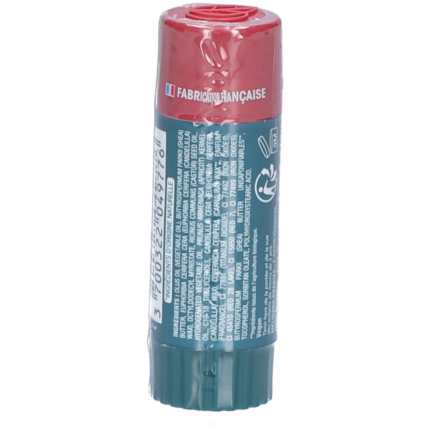 Lippenpflegestift mit rotem Deckel und grüner Basis. Inhaltsstoffe aufgedruckt. Französische Herstellung. Verpackt in transparenter Folie.
