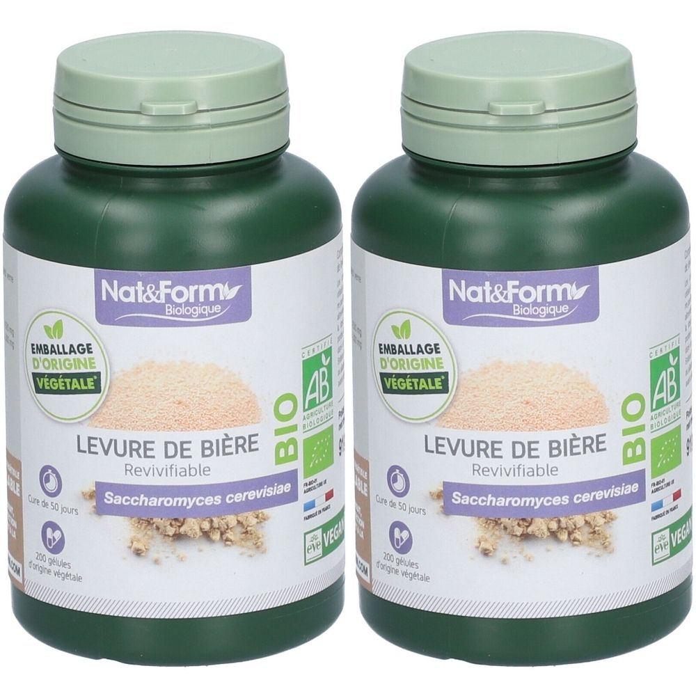 Zwei grüne Flaschen mit hellgrünen Deckeln. Auf den Etiketten steht "Nat&Form Biologique LEVURE DE BIÈRE Revivifiable". Bio-Siegel.