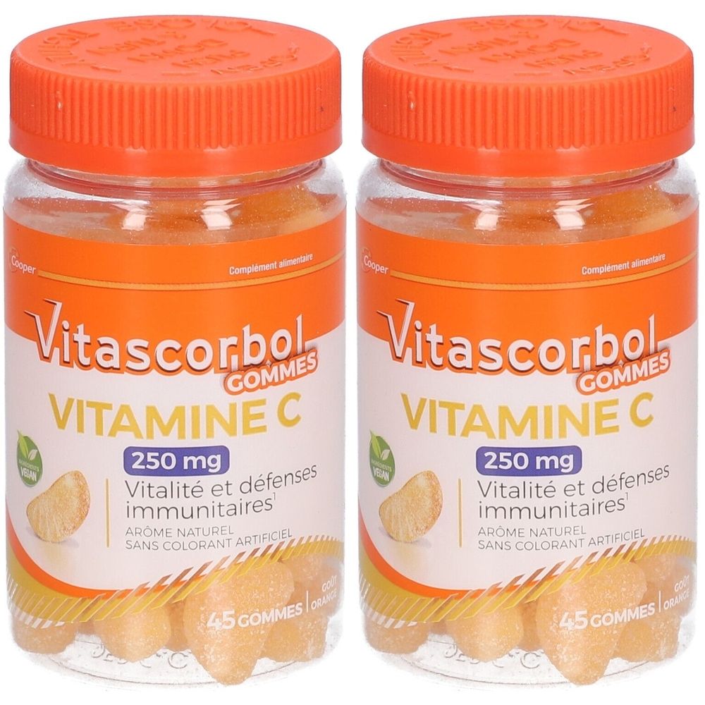 Zwei Flaschen Vitascorbol-Gummis. Aufschrift: Vitamin C, 250 mg. Vitalität und Immunabwehr. Natürliches Aroma, ohne künstliche Farbstoffe. 45 Gummis.