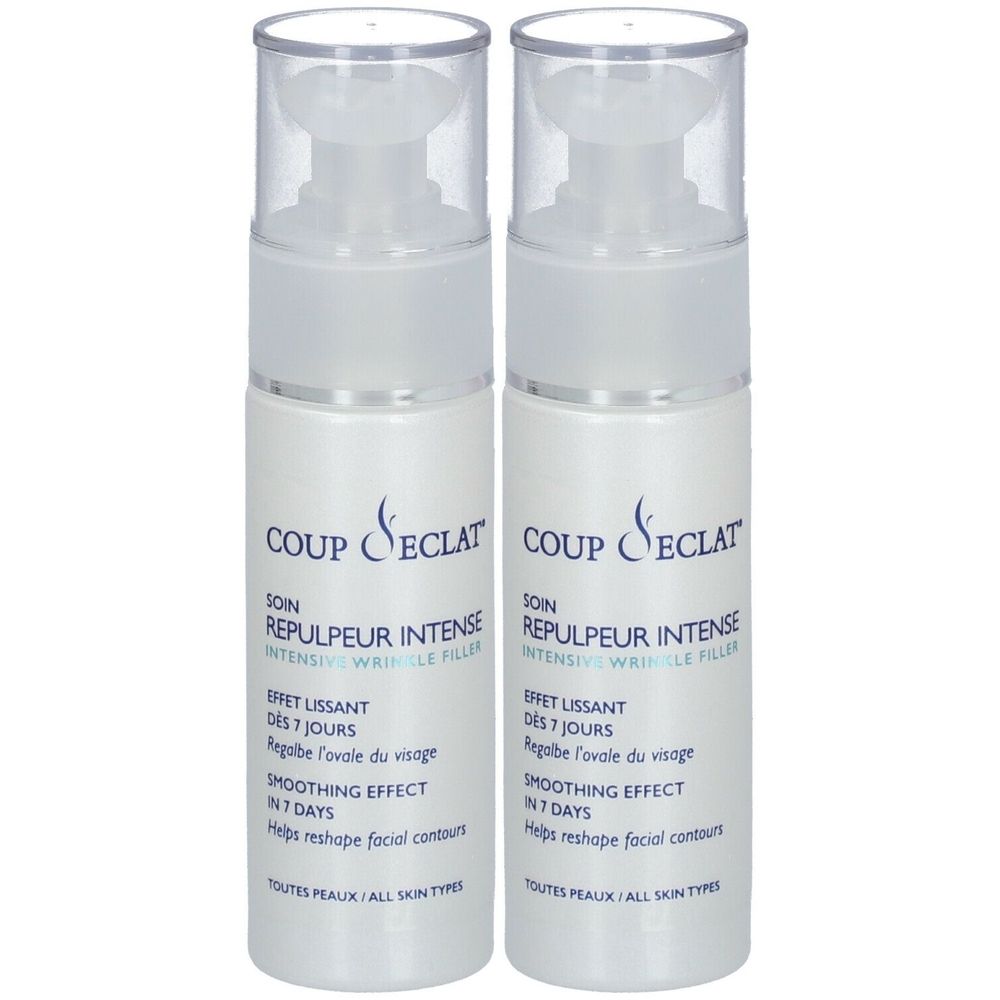 Zwei weiße Flaschen mit transparenten Deckeln. Aufschrift: Coup d'Éclat SOIN REPULPEUR INTENSE. Text auf Französisch.