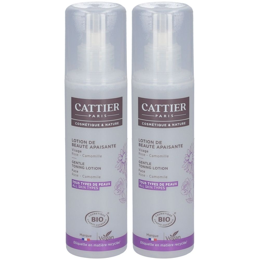 Zwei Flaschen Lotion mit Sprühkopf. Aufschrift: Cattier Paris, Lotion de beauté apaisante, Bio-Zertifizierung, Vegan.