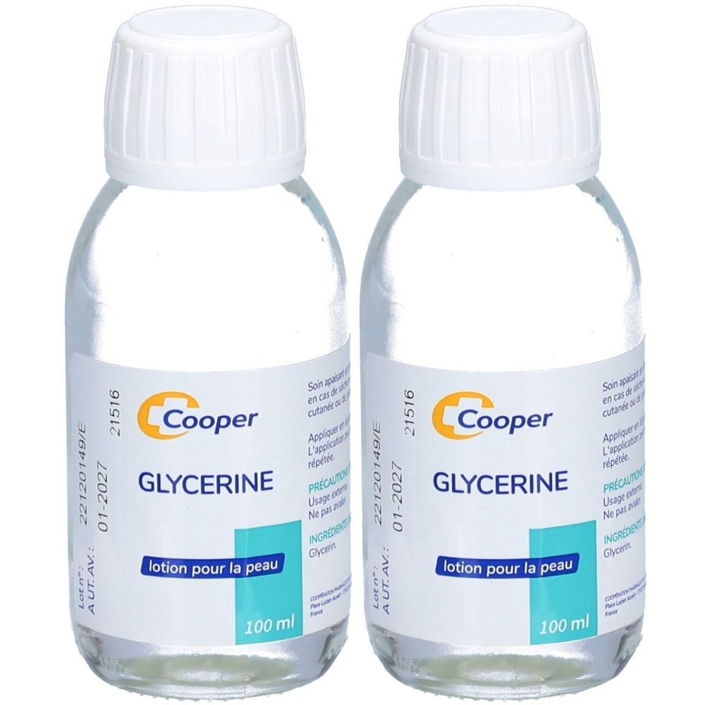 Deux flacons avec bouchon blanc. Étiquettes avec "GLYCERINE" et "lotion pour la peau". Marque : Cooper.