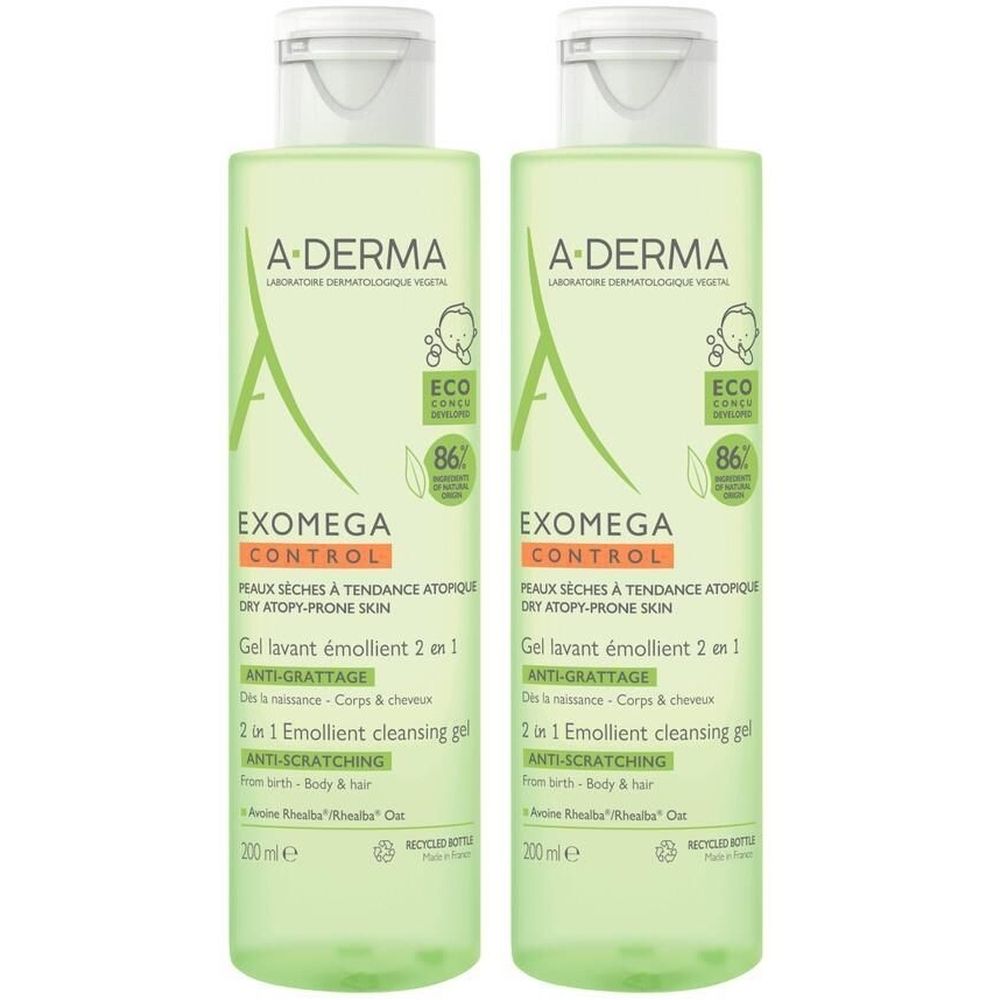 Deux flacons verts de gel lavant A-DERMA EXOMEGA CONTROL. Inscription : Anti-démangeaisons, pour peaux sèches à tendance atopique. Avec éco-label.