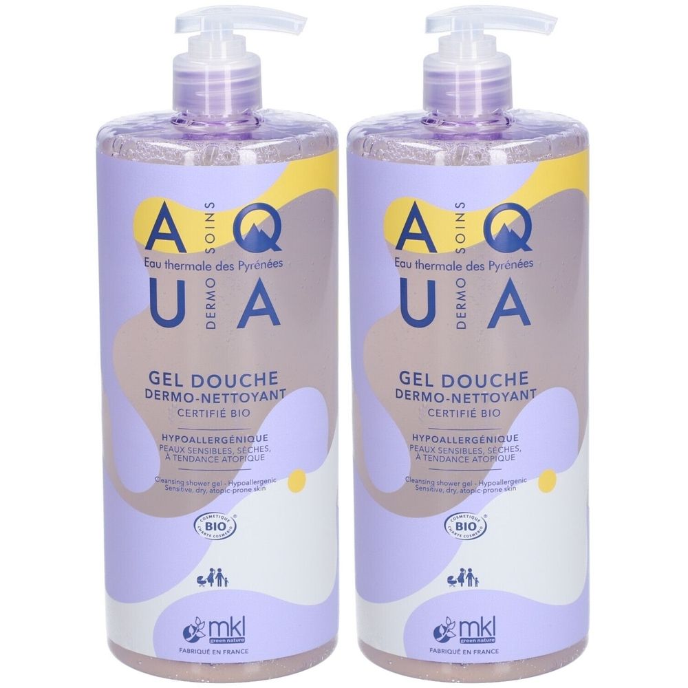 Deux flacons de gel douche avec pompe. Inscription: AQUA, Gel Douche Dermo-Nettoyant, Certifié Bio. Hypoallergénique. Pour peaux sensibles.