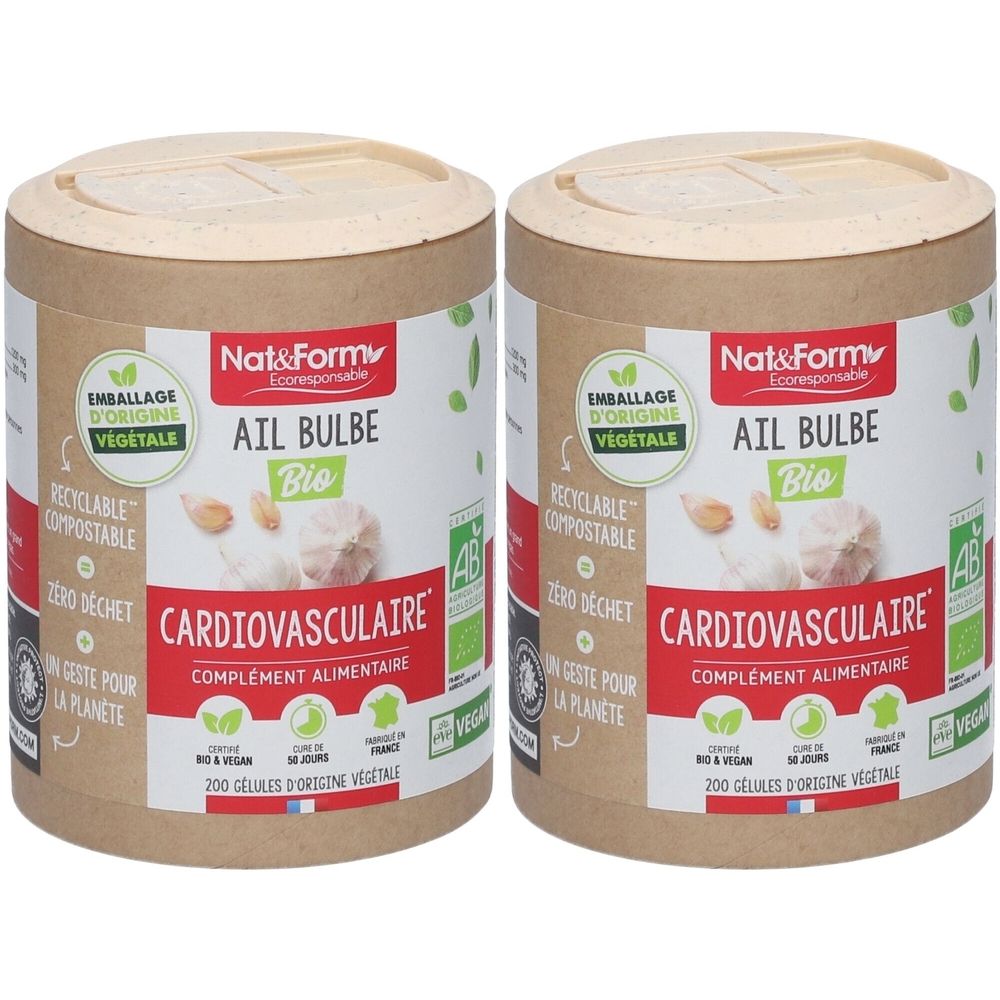 Deux boîtes cylindriques avec couvercles. Inscription : Ail Bulbe Bio, Cardio, complément alimentaire. Labels : AB, Vegan. Emballage végétal.