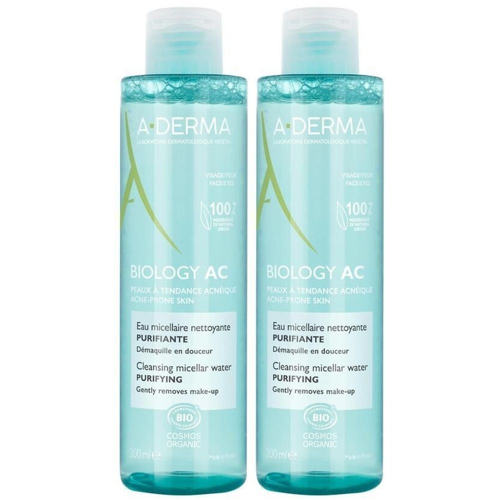 Deux flacons de A-DERMA BIOLOGY AC. Flacons bleu clair avec bouchon blanc. Texte: BIOLOGY AC, Eau micellaire nettoyante purifiante.
