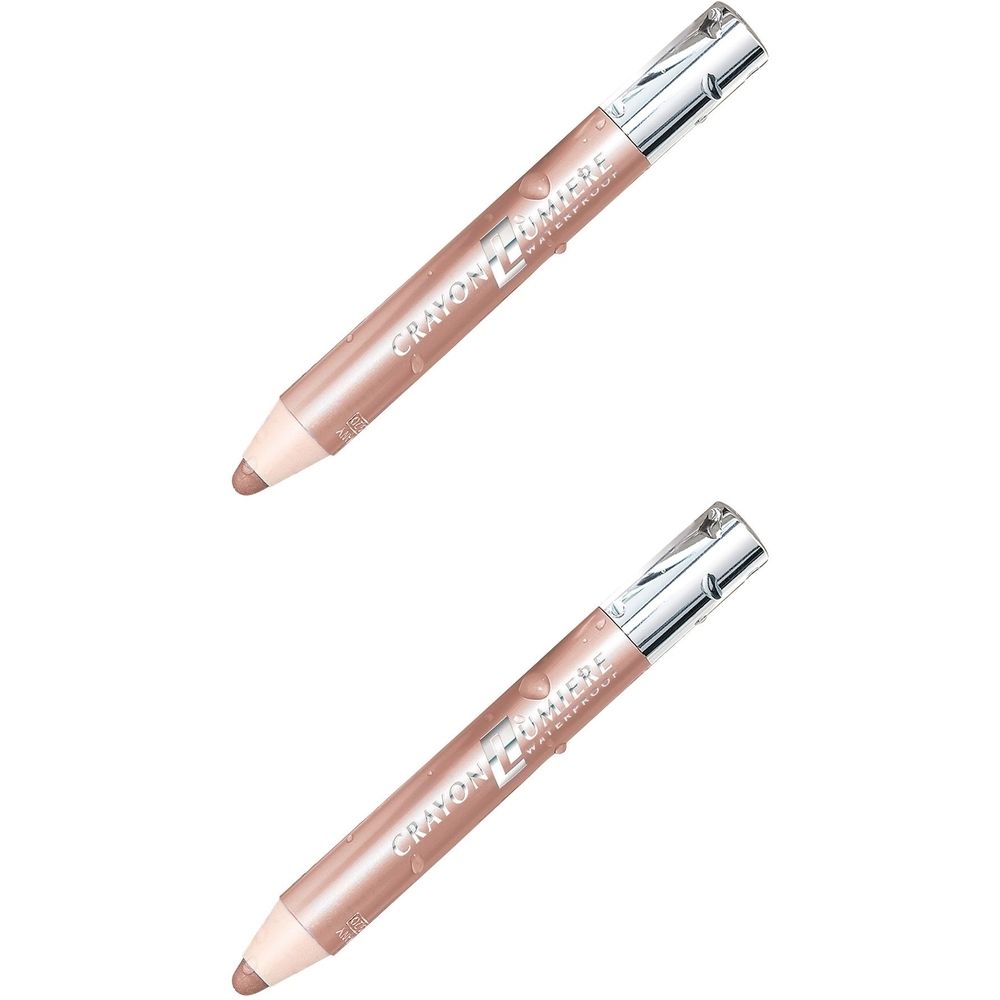 Zwei Kosmetikstifte, rosa-goldfarben, mit silbernen Kappen. Aufschrift: Crayon Lumière Waterproof.