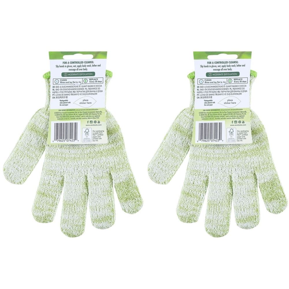 Deux gants exfoliants verts avec étiquette. Matériau tricoté à rayures vert clair. Étiquette avec texte et logo.