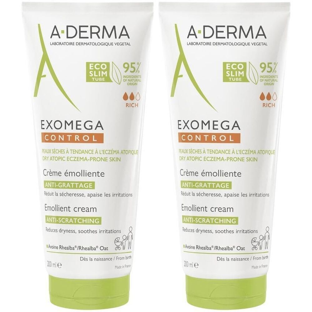 Zwei Tuben A-DERMA EXOMEGA CONTROL Creme. Weiß, mit grünen und braunen Akzenten. Text: Anti-Juckreiz, für trockene Haut.