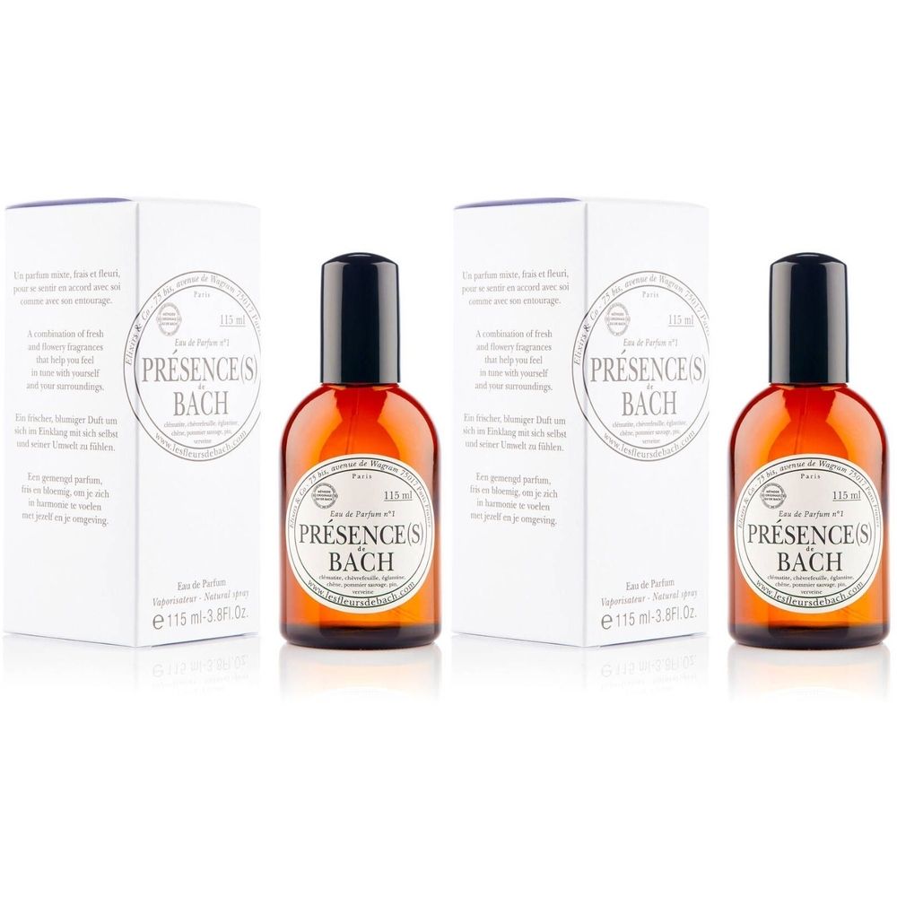 Drei Flakons mit brauner Flüssigkeit und schwarzem Verschluss, neben weißen Schachteln. Aufschrift: Précence(s) de Bach.