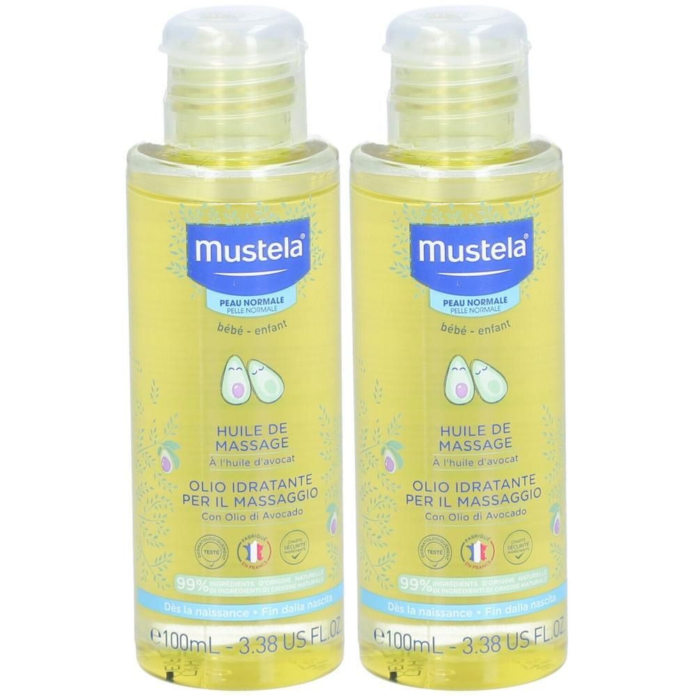 Deux flacons d'huile pour bébé avec vaporisateur. Inscription : Mustela, Huile de massage, Baby Oil. Contient de l'huile d'avocat. 99% d'ingrédients d'origine naturelle.