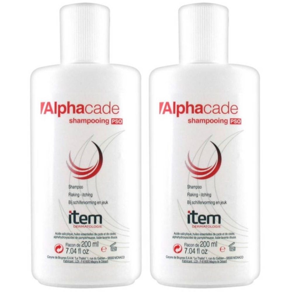 Zwei weiße Shampoo-Flaschen mit roter und schwarzer Beschriftung. Aufschrift: Alphacade, Shampooing PSO, item. Enthält 200 ml.