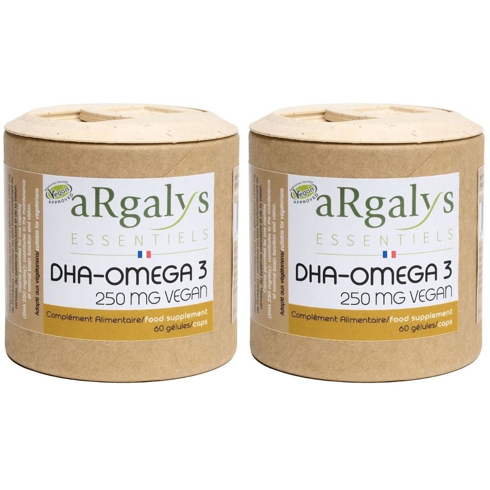 Zwei zylindrische Behälter aus braunem Papier. Aufschrift: aRgalys, DHA-Omega 3, 250 mg Vegan. Vegan-Siegel. Deckel aus hellem Papier.