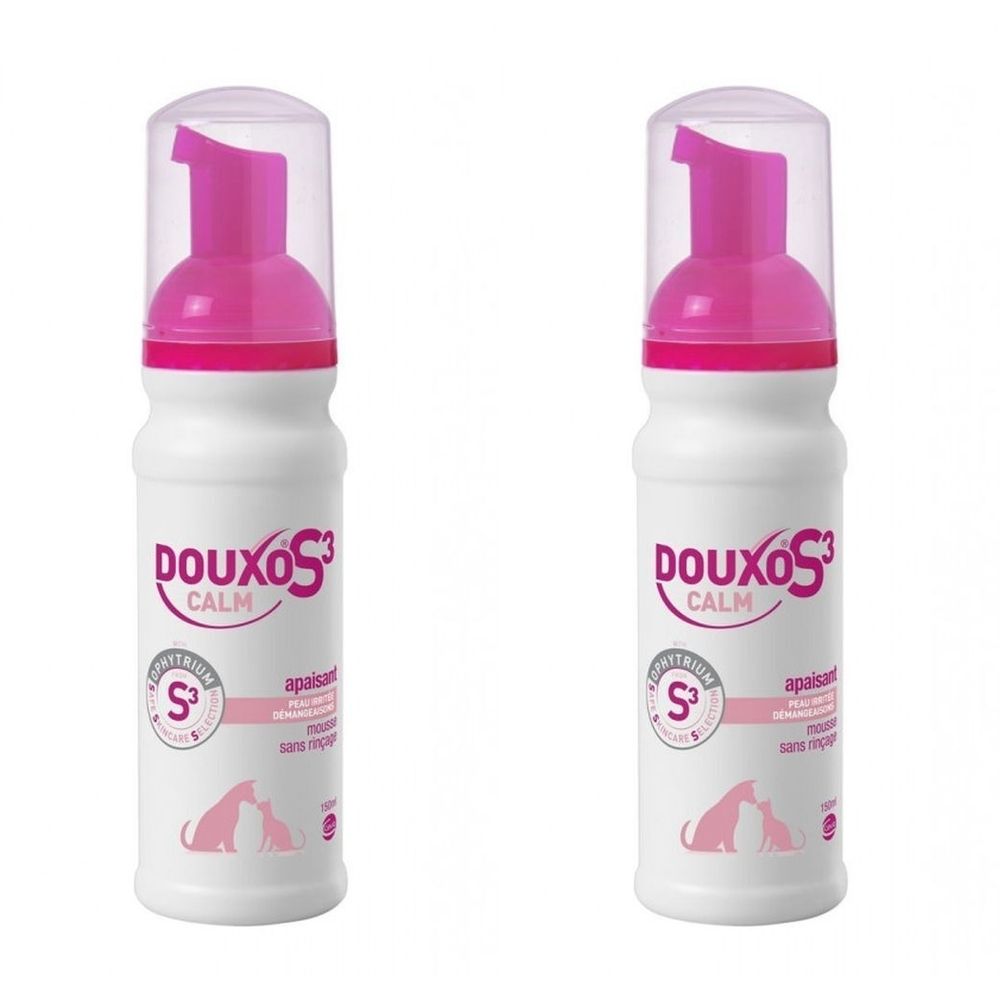Zwei weiße Flaschen mit rosa Deckel und Aufschrift DOUXO S3 CALM. Abgebildet sind Hund und Katze.