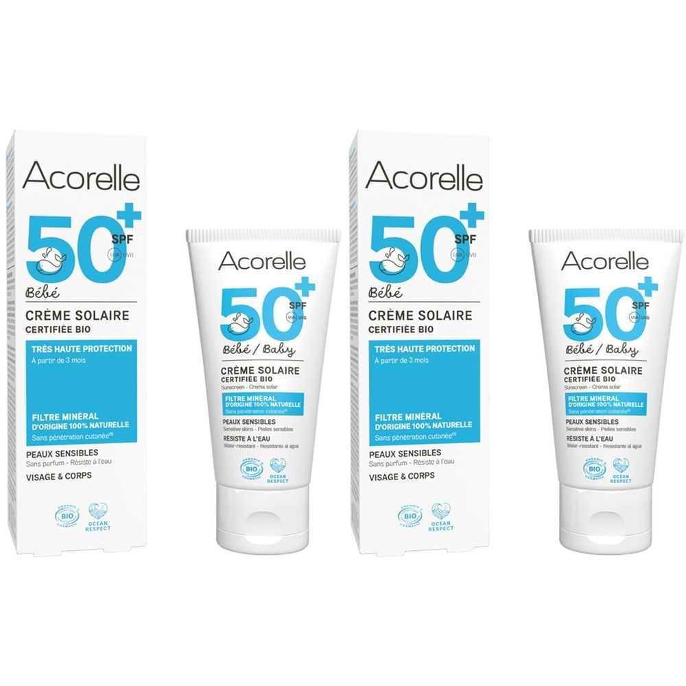 Trois tubes et deux boîtes de crème solaire. Inscription : Acorelle, SPF 50+, Crème Solaire Bébé, certifié Bio.