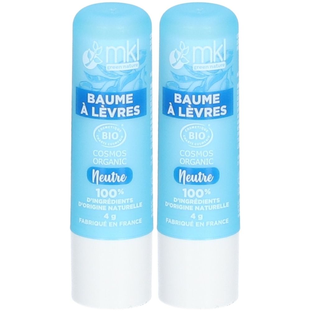 Deux sticks de baume à lèvres bleus et blancs. Inscription: BAUME À LÈVRES, BIO, Neutre, 100% d'ingrédients d'origine naturelle. Certifié Cosmos Organic.