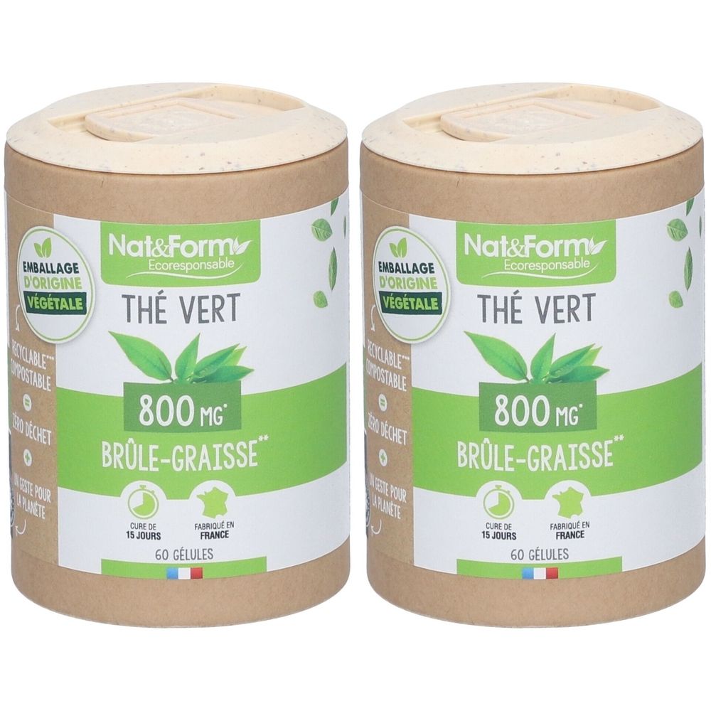 Zwei zylindrische Behälter mit grünem Etikett. Aufschrift: Thé Vert, 800 mg, Brûle-Graisse. Verpackung aus pflanzlichem Material.