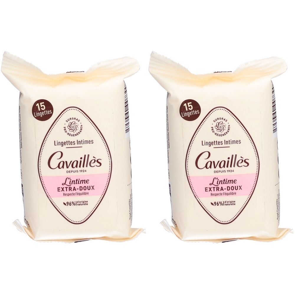 Deux paquets de lingettes intimes. Inscription: Cavaillès, L'intime Extra-Doux, 15 lingettes.
