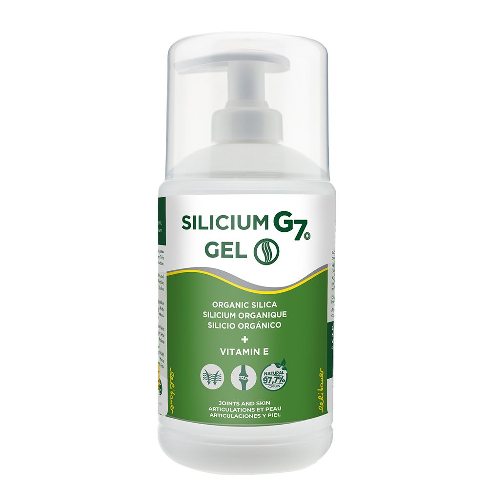 Weißliche Flasche mit Dosierpumpe. Aufschrift: Silicium G7 Gel, Vitamin E. Grün-weiße Etiketten mit Produktinformationen.