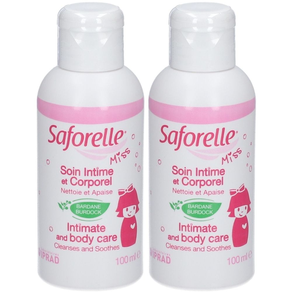 Deux flacons blancs avec détails roses. Inscription: Saforelle Miss, Soin Intime et Corporel, Intimate and body care. 100ml.