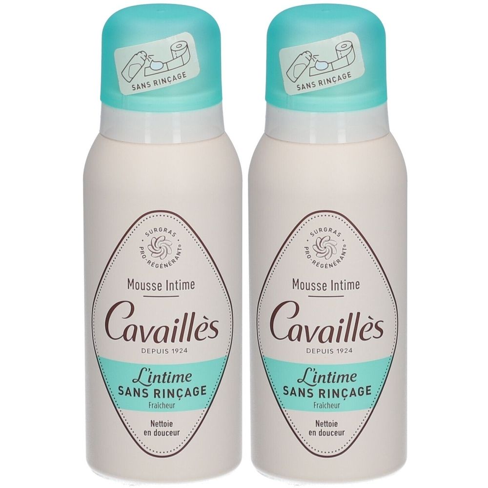 Deux flacons de Mousse Intime Cavaillès. Blancs, avec bouchons et étiquettes turquoise. Inscription : Mousse Intime, L'intime Sans Rinçage.