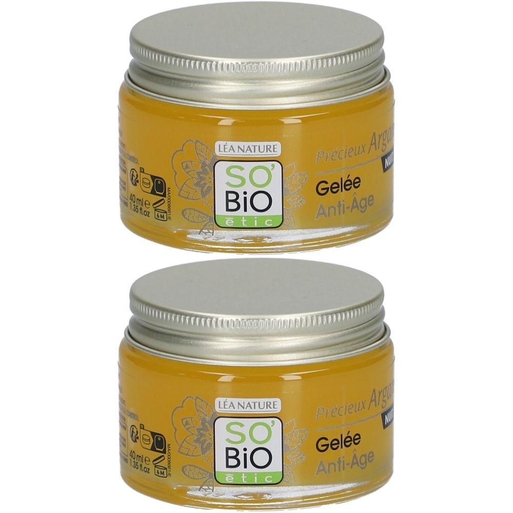 Zwei Gläser SO BIO ETIC Anti-Aging Nachtgelee mit silbernen Schraubverschlüssen. Gelbe Textur sichtbar.