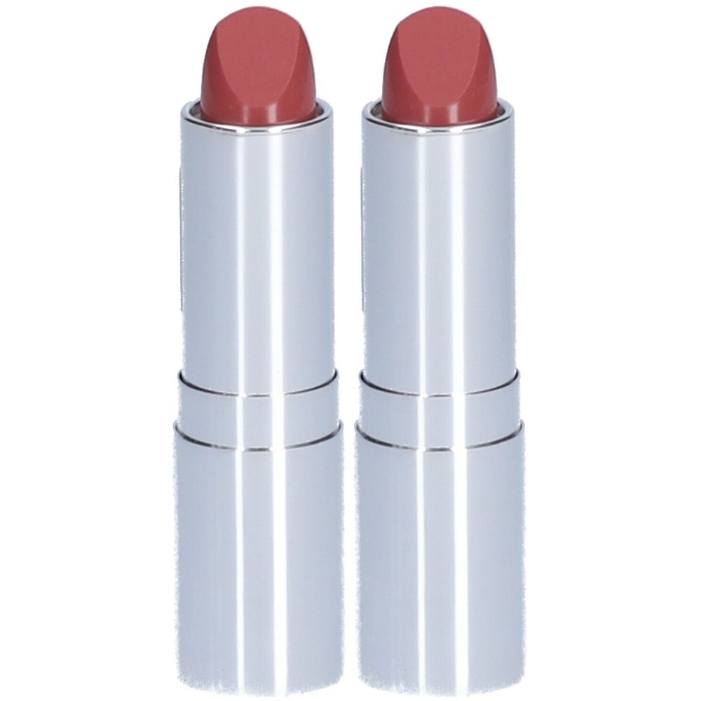 Zwei Lippenstifte mit rosafarbenem Stift in silbernen Hülsen. Die Stifte sind leicht geöffnet.