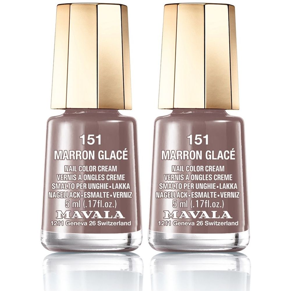 Deux flacons de vernis à ongles Marron Glacé. Inscription : 151, Nail Color Cream, 5 ml. Marque : MAVALA.
