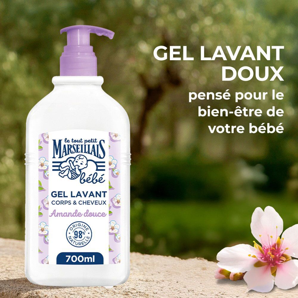 Waschgel-Flasche mit lila Pumpe vor grünem Hintergrund. Text: GEL LAVANT DOUX, pensé pour le bien-être de votre bébé.