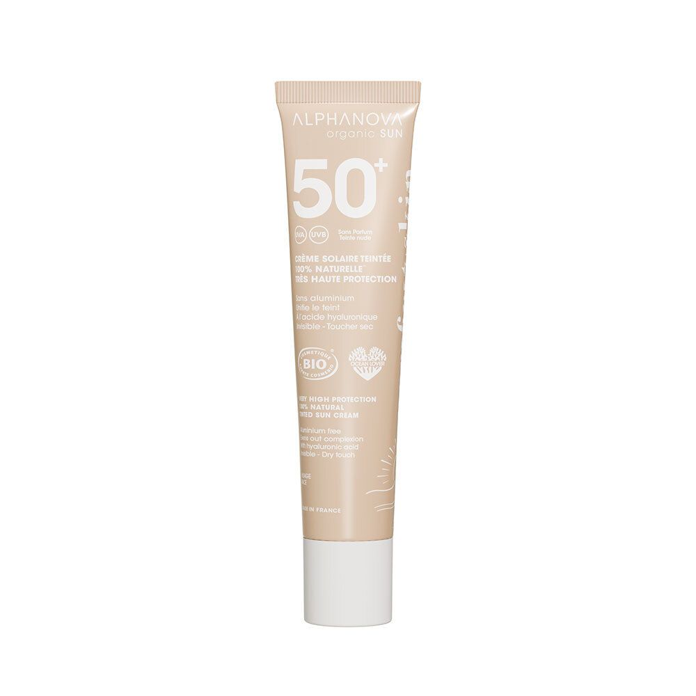 Beige Tube mit weißem Verschluss. Aufschrift: Alphanova, 50+, Crème solaire teintée, Bio-Zertifizierung.