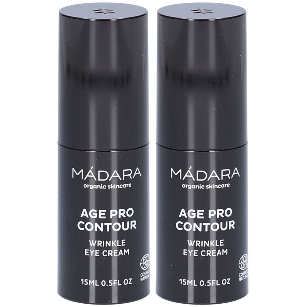 Zwei schwarze Flaschen mit Deckel. Aufschrift: MÁDARA organic skincare, AGE PRO CONTOUR, WRINKLE EYE CREAM. 15ML 0.5FL OZ.