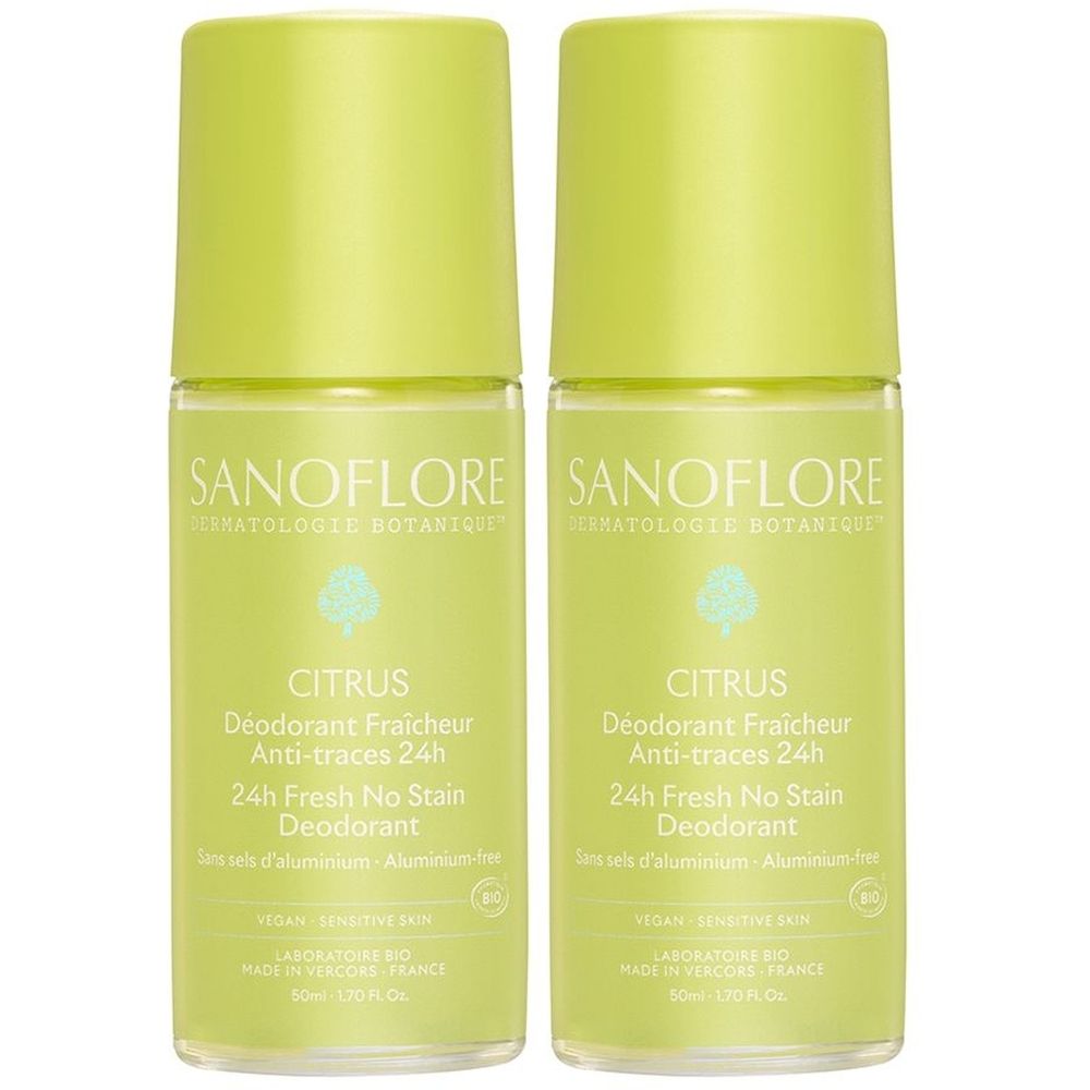 Zwei Roll-On-Deodorants. Hellgrüne Flaschen mit hellgrünen Deckeln. Aufschrift: SANOFLORE, CITRUS, 24h Fresh No Stain Deodorant.