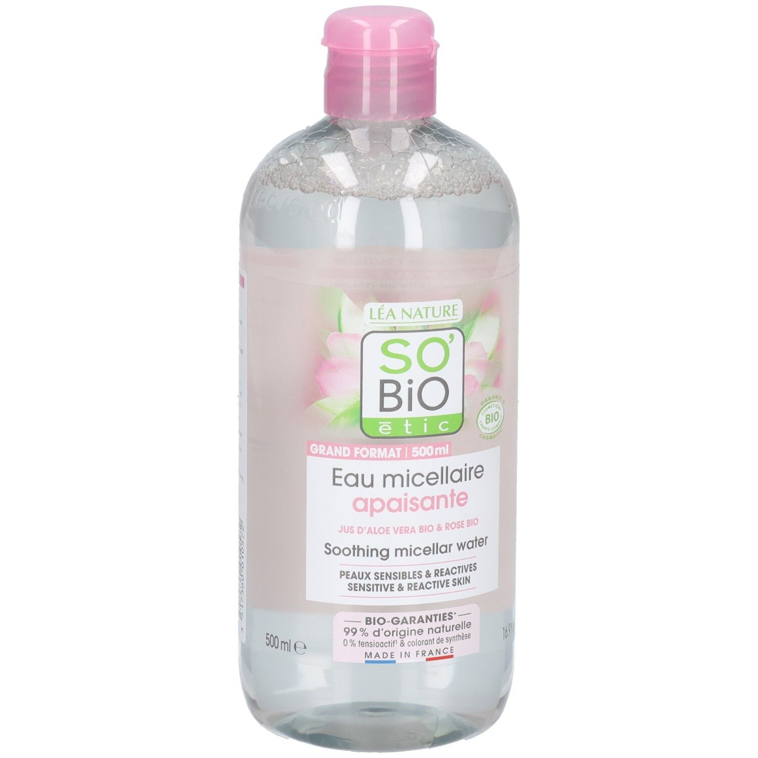 Klare Flasche mit rosa Deckel. Etikett mit Produktnamen und Logo. Text: Eau micellaire apaisante, So Bio Etic.