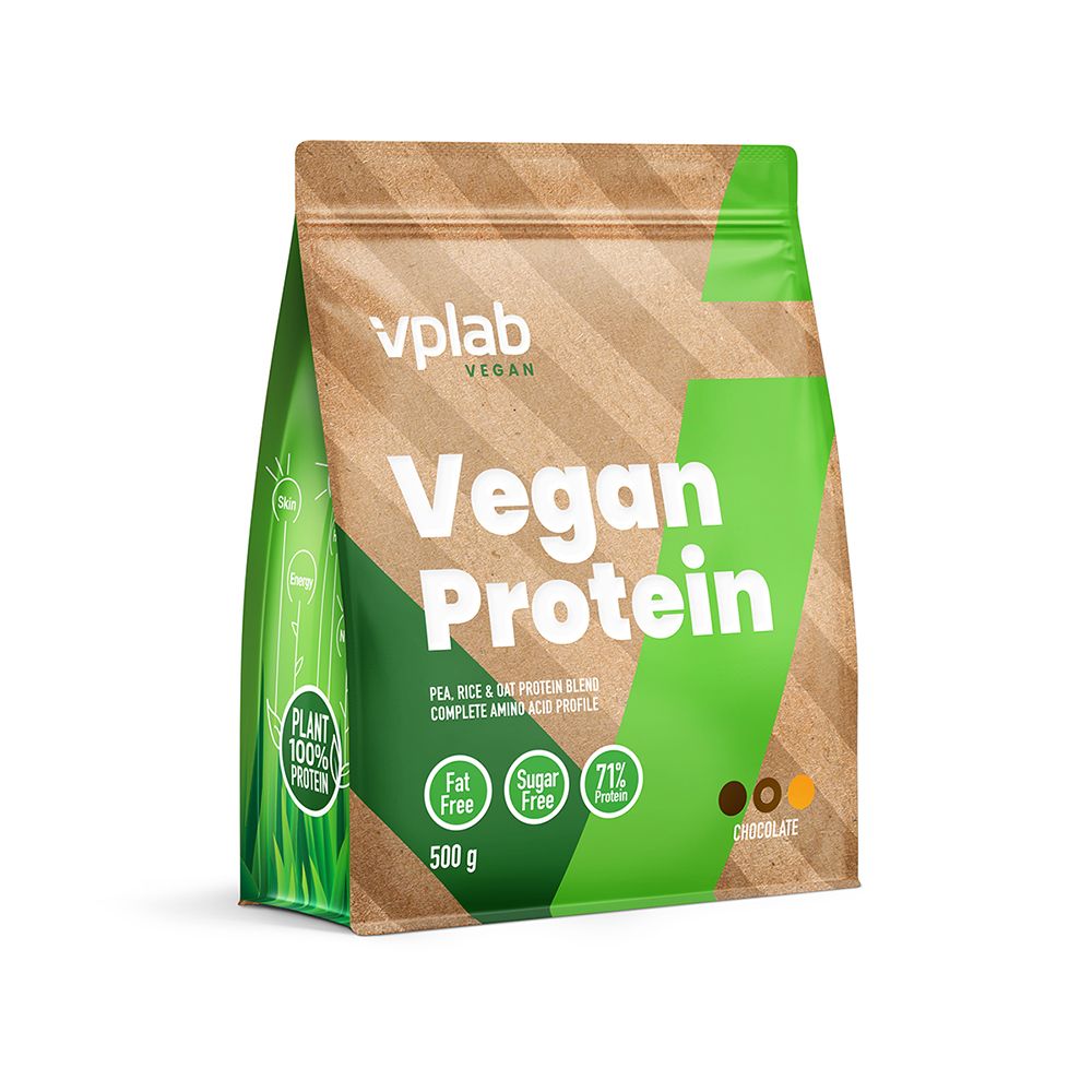 Beutel mit Vplab Vegan Protein. Grün-braune Verpackung. Aufschrift: Vegan Protein, 500g, fettfrei, zuckerfrei, 71% Protein.
